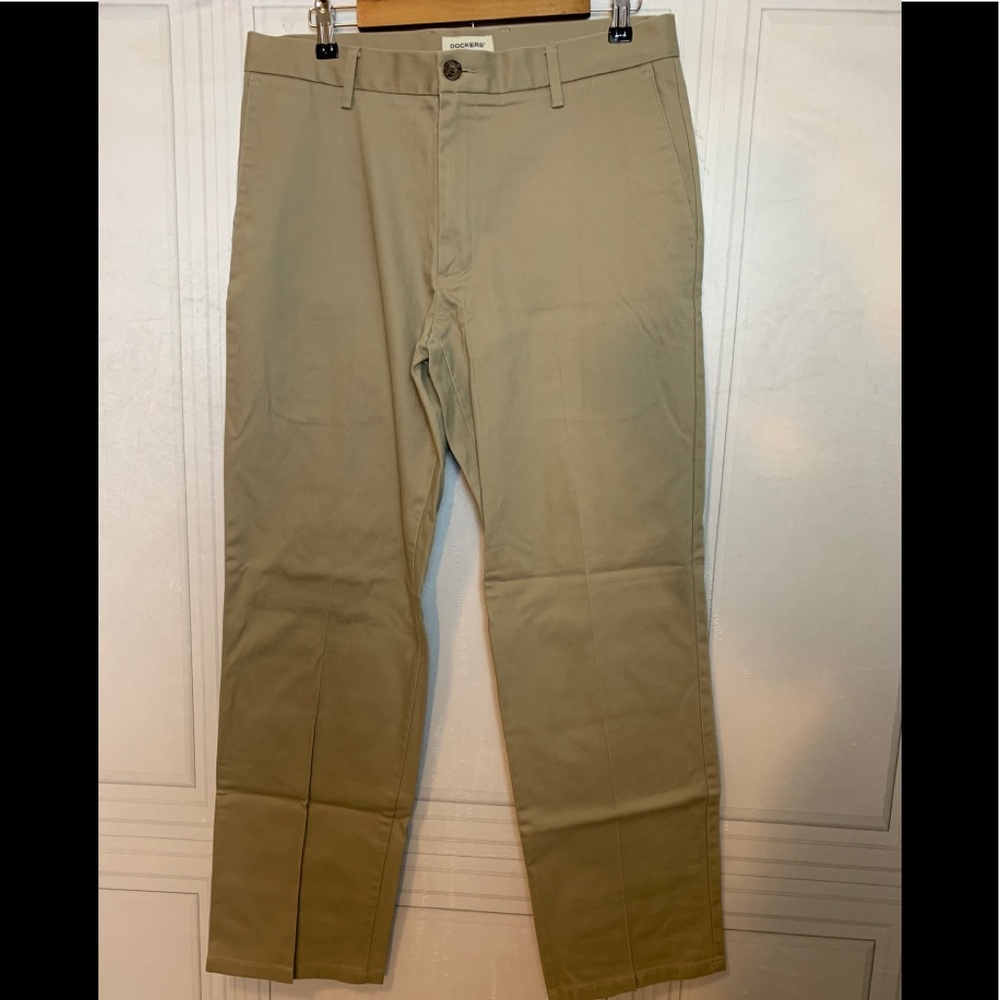 Dockers Straight Fit Tan Pants